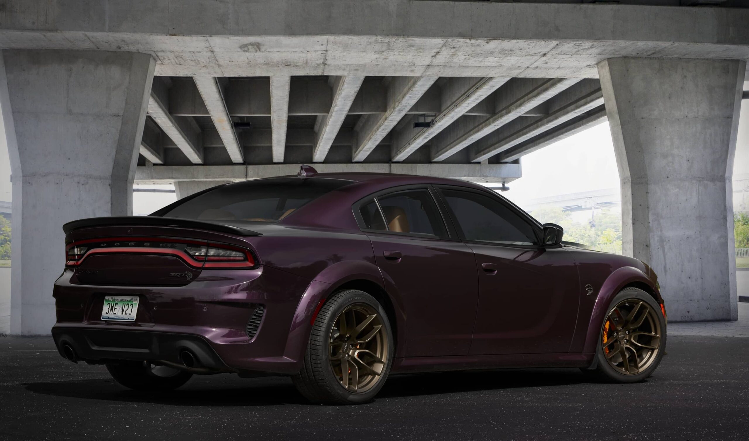 2022 Dodge Charger image 02